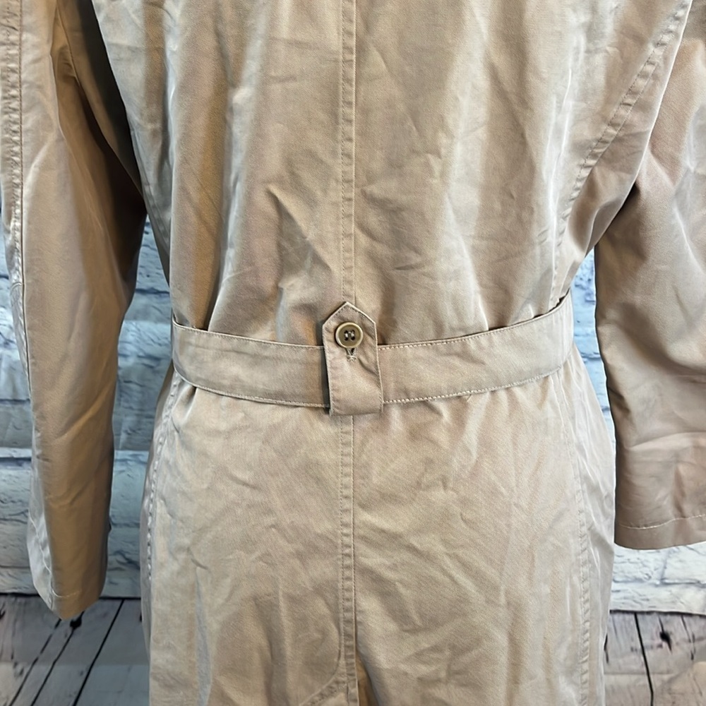 MaxMara Beige Trench Coat Size 12 Flap Pockets Tab Faux Belt Full Zipper & Snaps - Picture 7 of 13